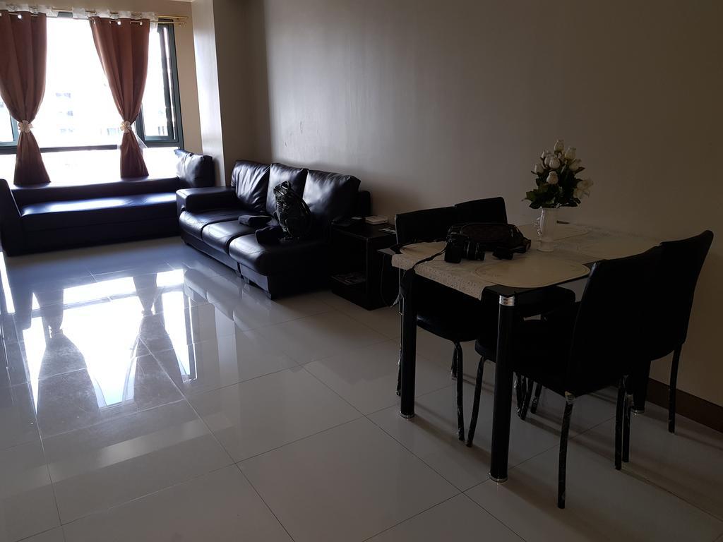 Palmtree Villas Two Condotel Near Airport パサイ エクステリア 写真
